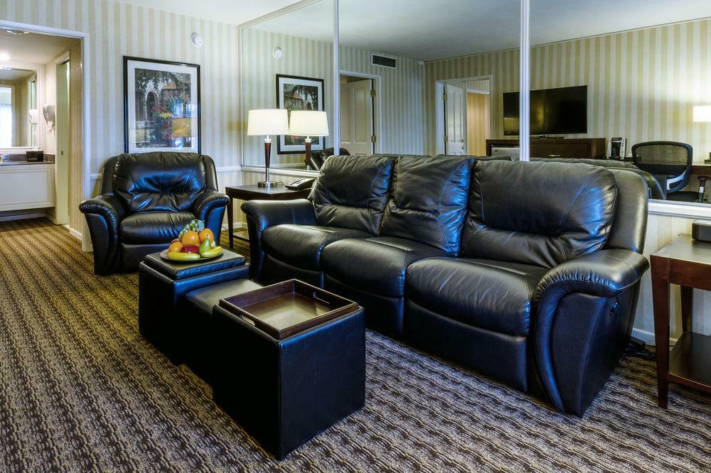 Best Western Plus Carriage Inn Los Angeles Exterior foto